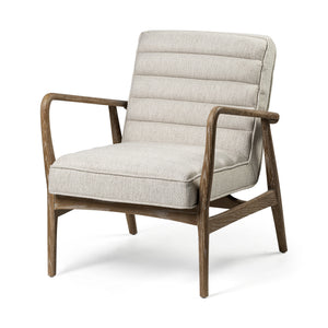 Silla decorativa marrón mediana envuelta en tela color crema con estructura de madera