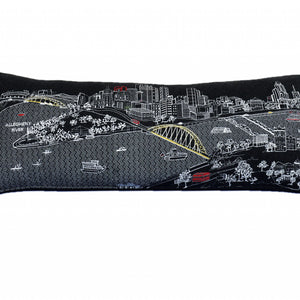 Cojín decorativo lumbar de 35 pulgadas con horizonte nocturno de Pittsburgh, color negro