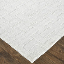 4' X 6' Ivory Striped Hand Woven Area Rug