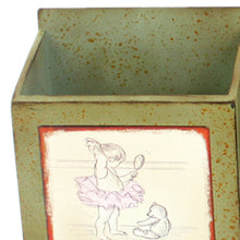 11.81 X 5.12 X 35.63 Green Rustic Horizontal - Newspaper & Magazine Rack