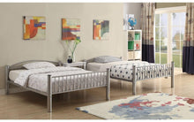 78 英寸 X 56 英寸 X 67 英寸銀色金屬全雙層床