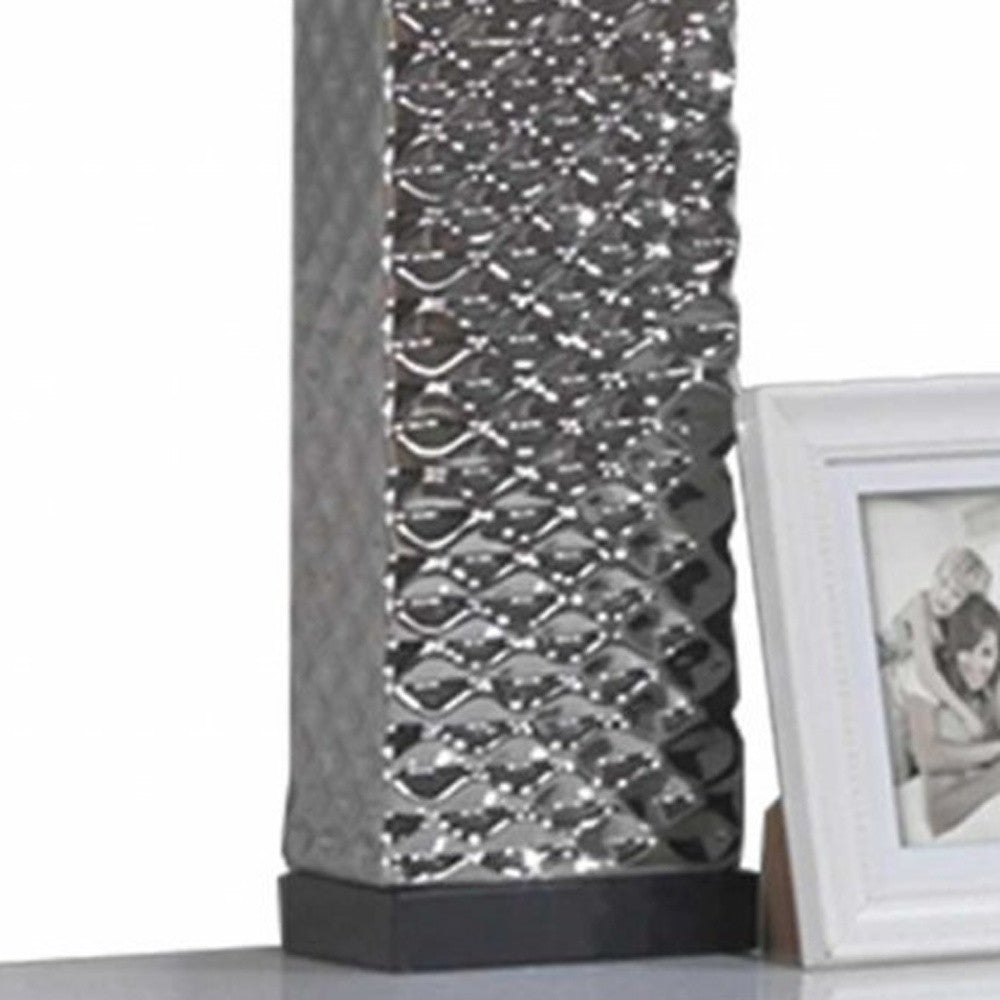 23" X 15" X 23" White Wooden Leg Nightstand