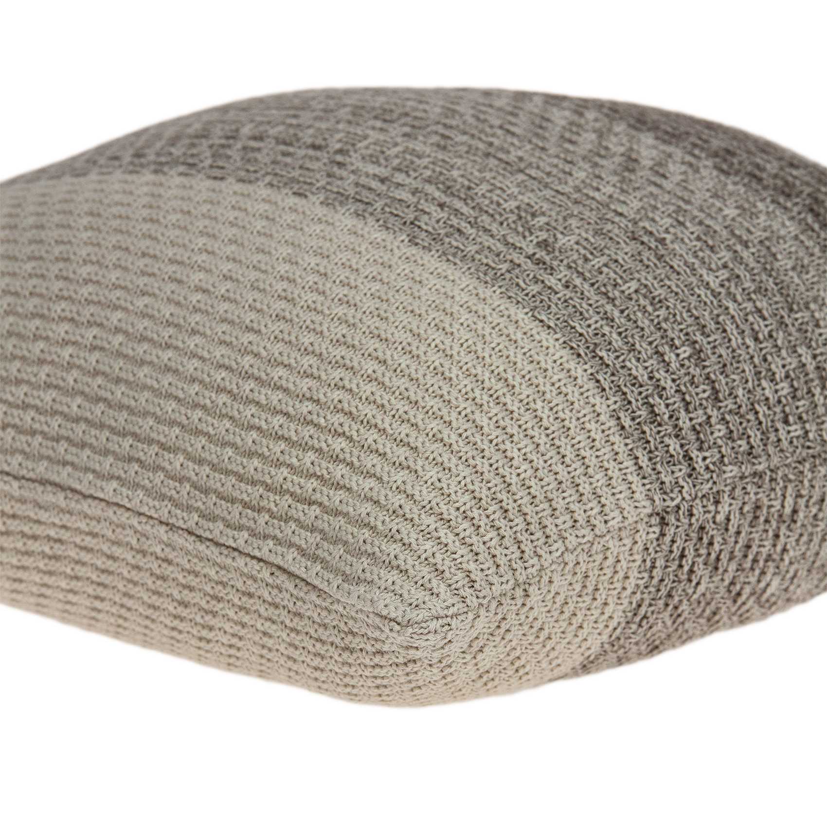 20" X 7" X 20" 迷人過渡棕褐色枕套，帶聚乙烯嵌件