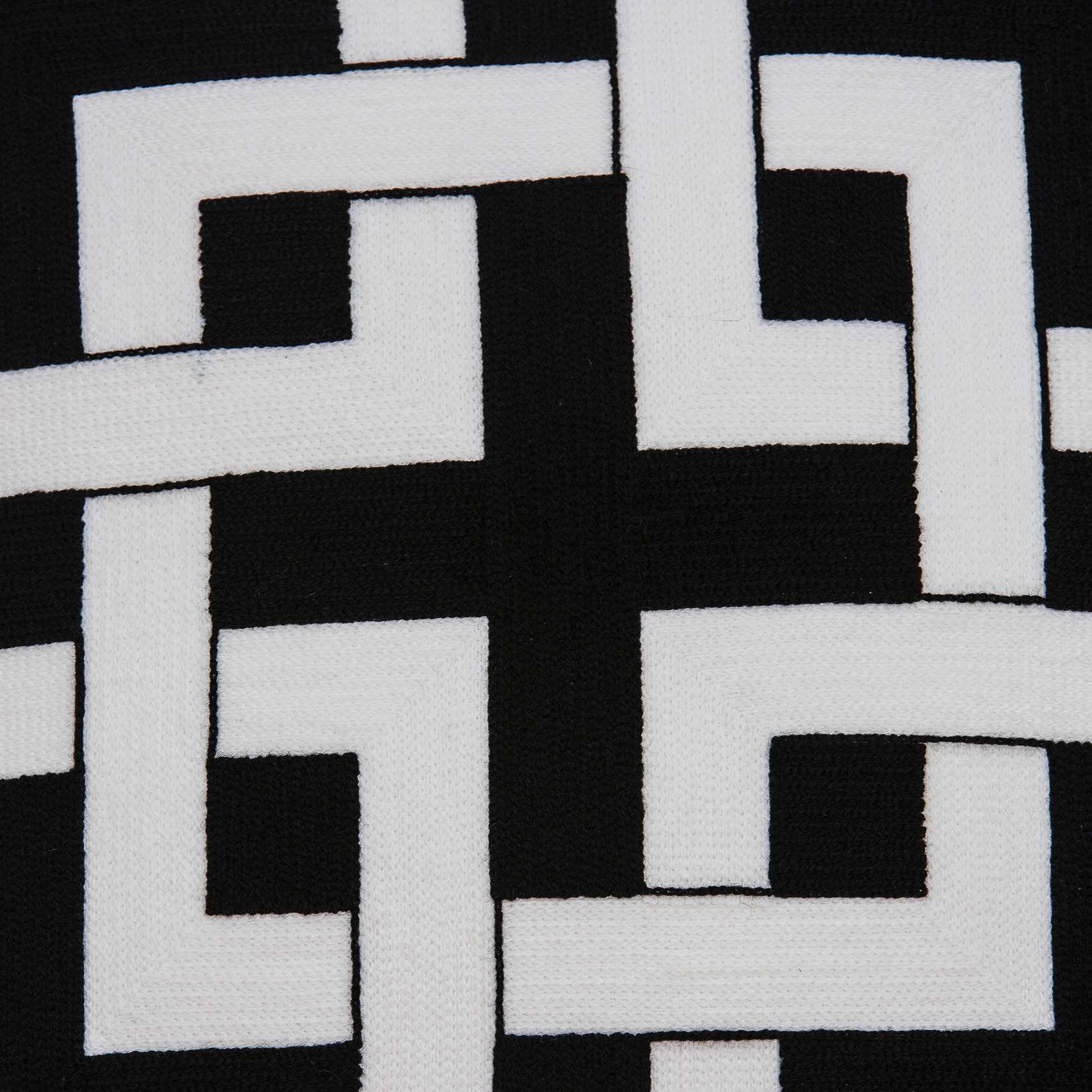 Funda de almohada de transición en blanco y negro de 20" x 7" x 20" con inserto de poliéster