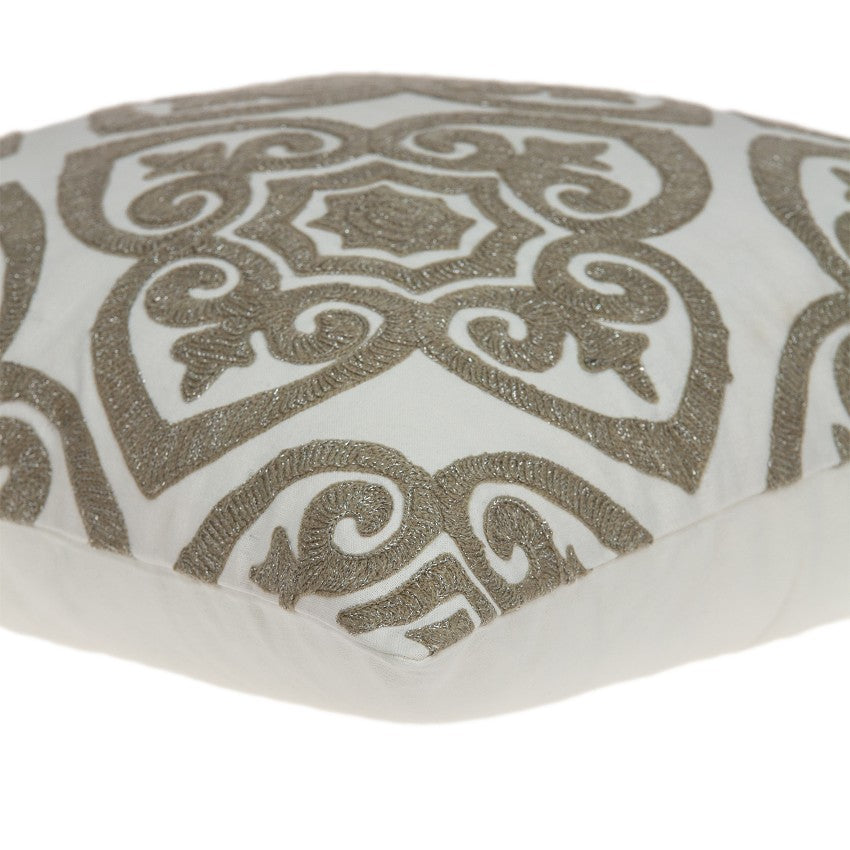 20" X 7" X 20" 閃亮象牙色枕套，帶聚乙烯嵌件