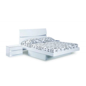 80'" X 60'"  X 42.5'" Modern Queen White High Gloss Bed