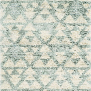 5' X 8' Ivory Or Grey Geometric Triangle Indoor Area Rug