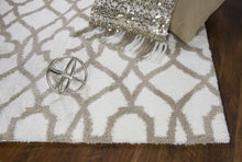 7 X 10 Microfiber Ivory Or Beige Area Rug