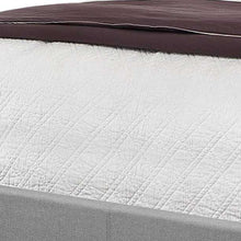 66.5 英寸 X 87.5 英寸 X 56.5 英寸灰色亞麻帶鍍鉻裝飾 - 大號床