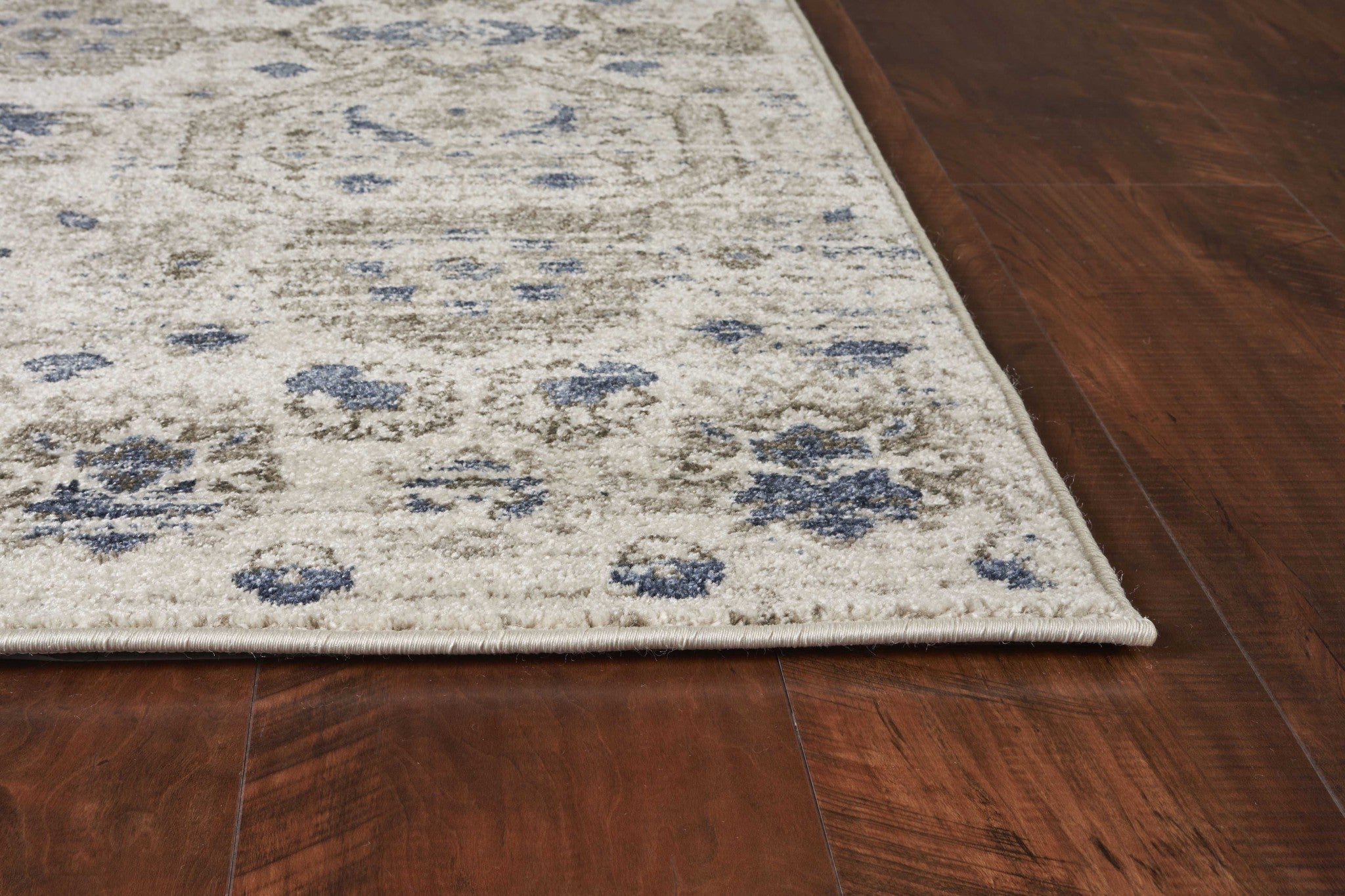 91 X 130 Ivory  Polypropylene Rug