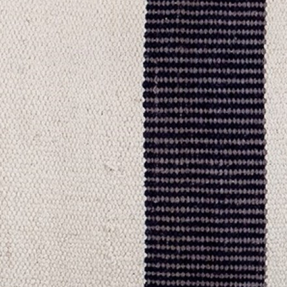 Puf Azteca Gris Marino Y Beige