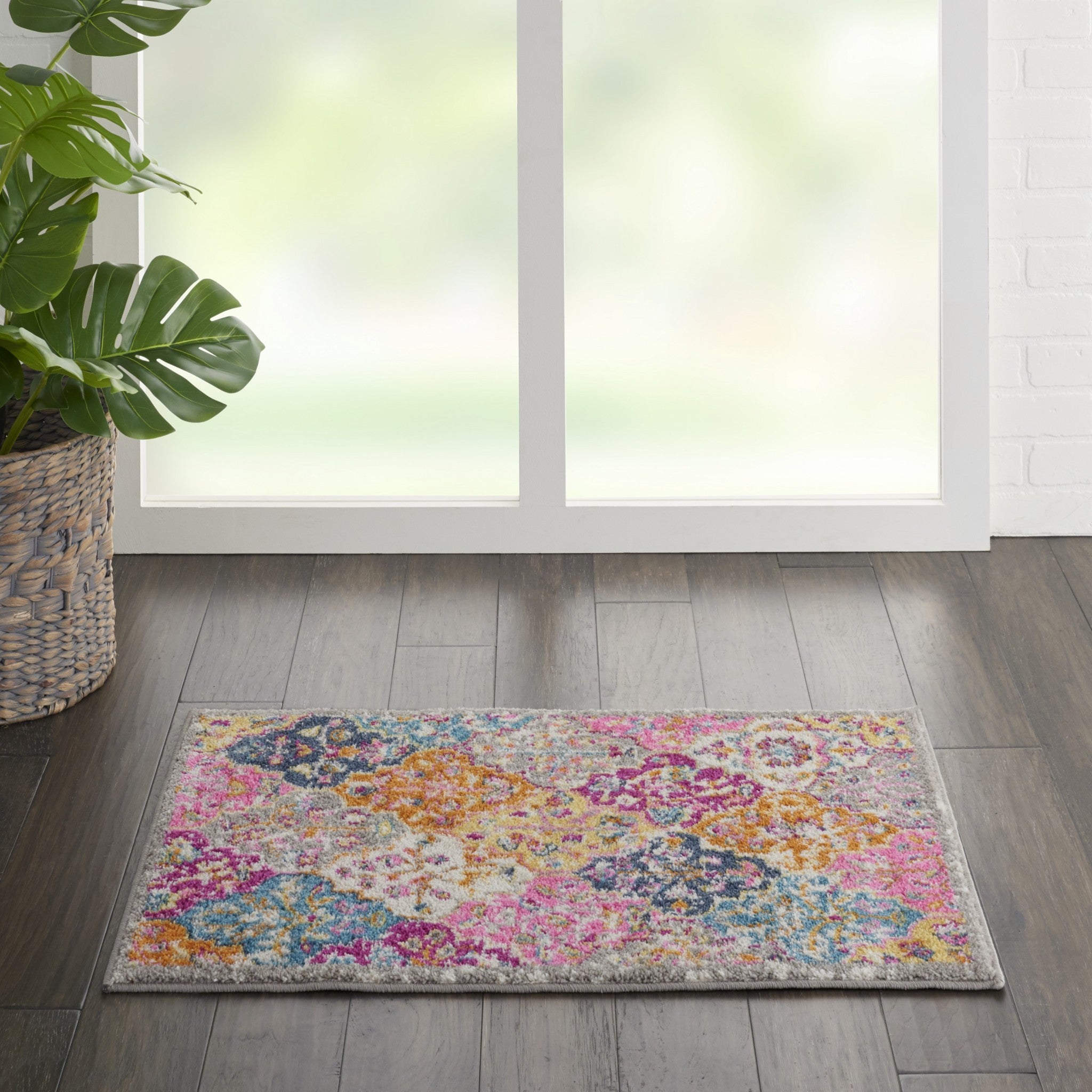 2’ X 3’ Muted Brights Floral Diamond Scatter Rug