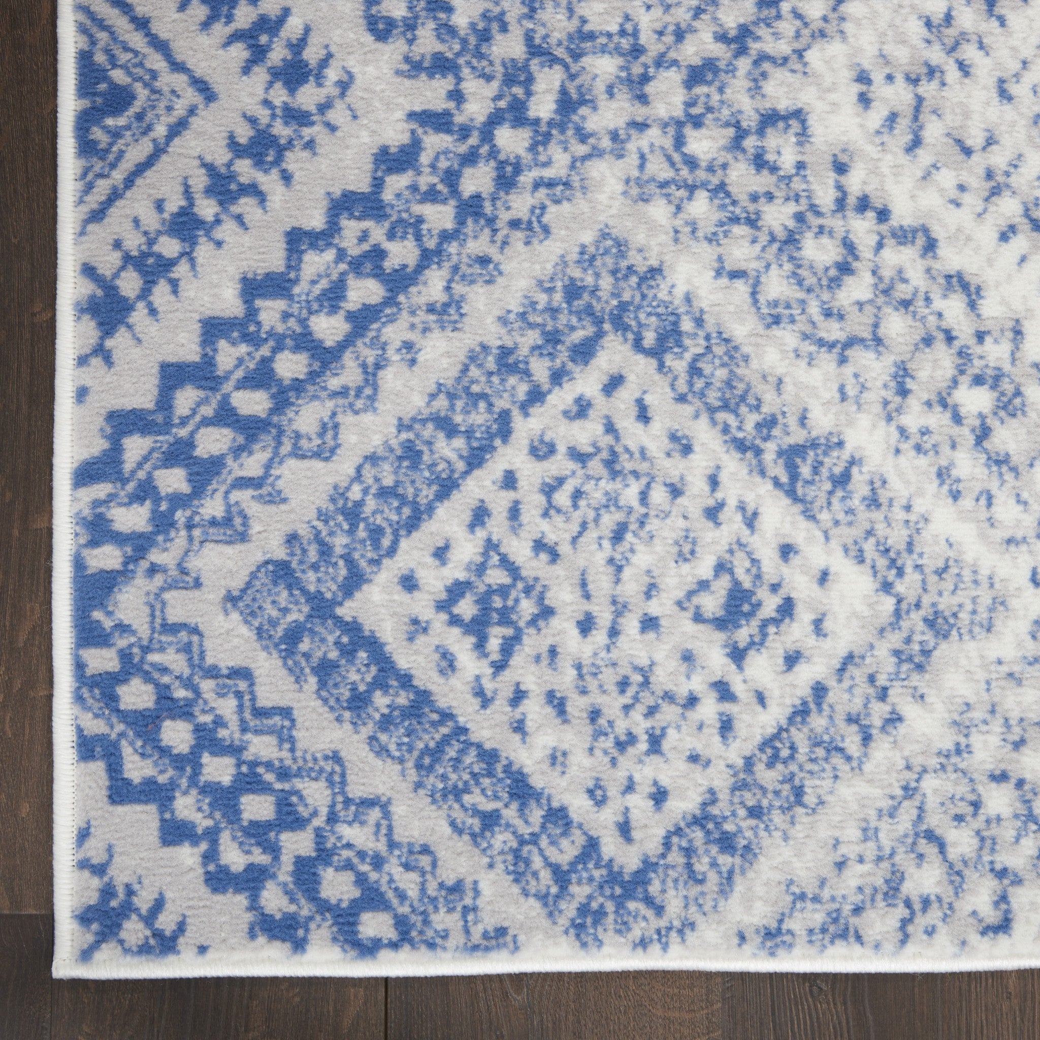 4’X6’ Ivory And Blue Lattice Area Rug