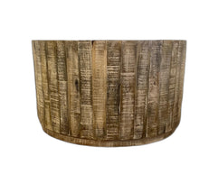 Mesa de centro rústica redonda de tocón actualizada