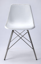 Silla decorativa de cuero blanco