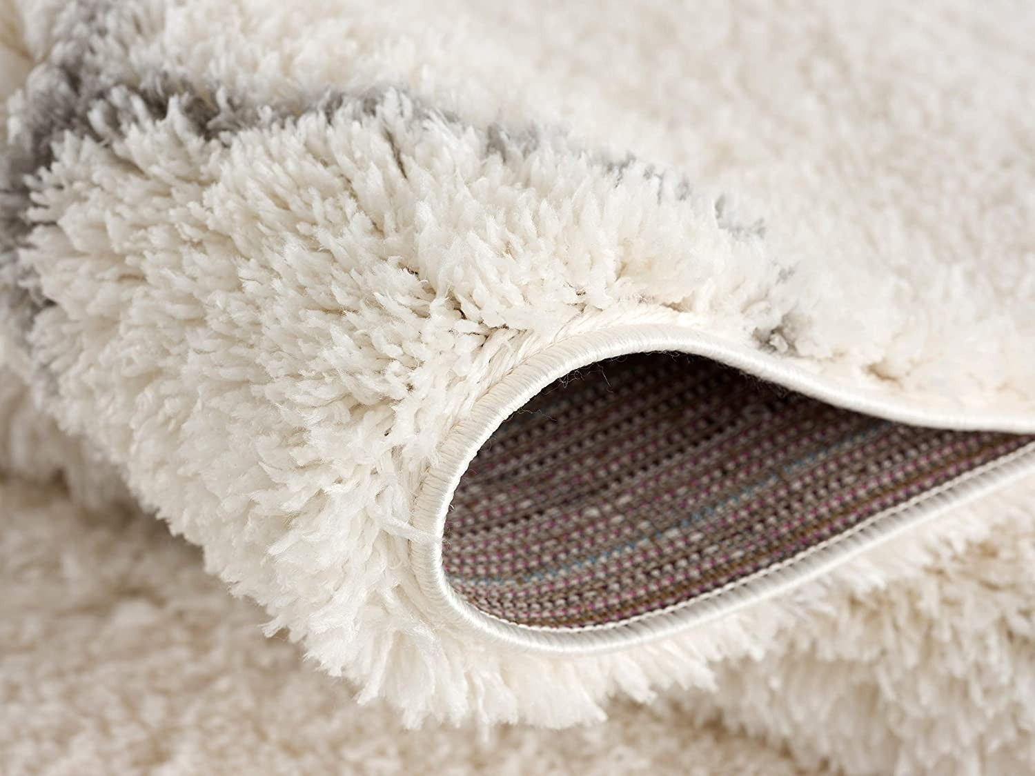 5’ X 8’ Ivory Modern Uneven Lattice Area Rug