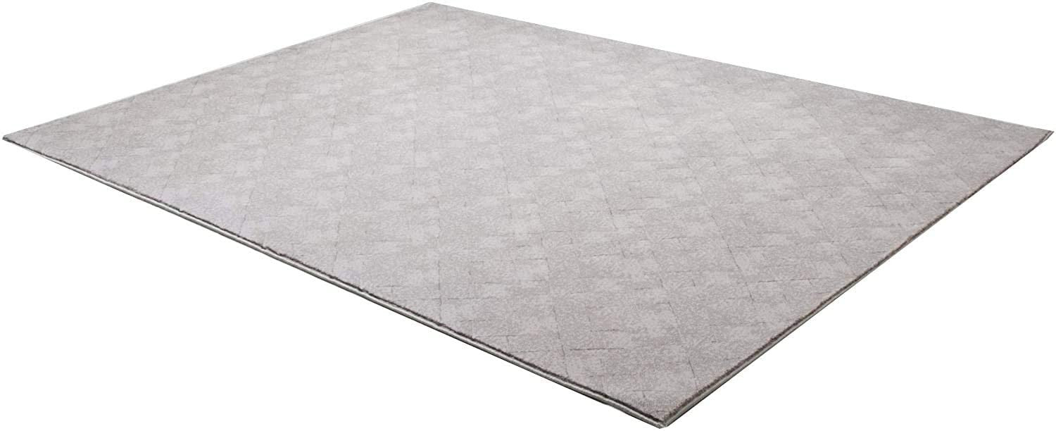 4’ X 6’ Gray Distressed Diamonds Area Rug