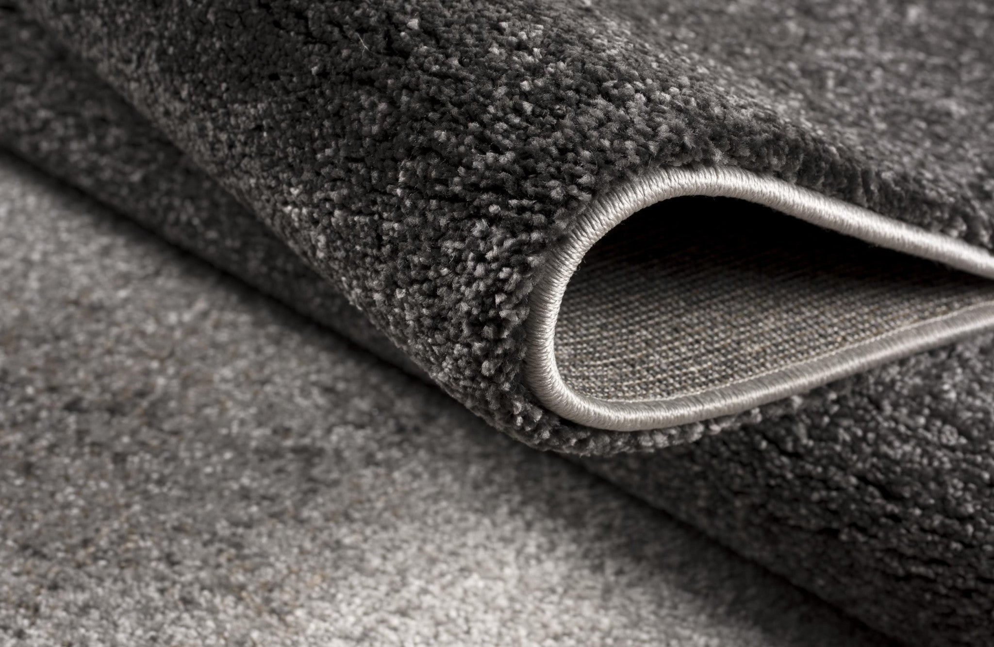 Gray and Tan Abstract Stroke Area Rug - 4’ x 6’