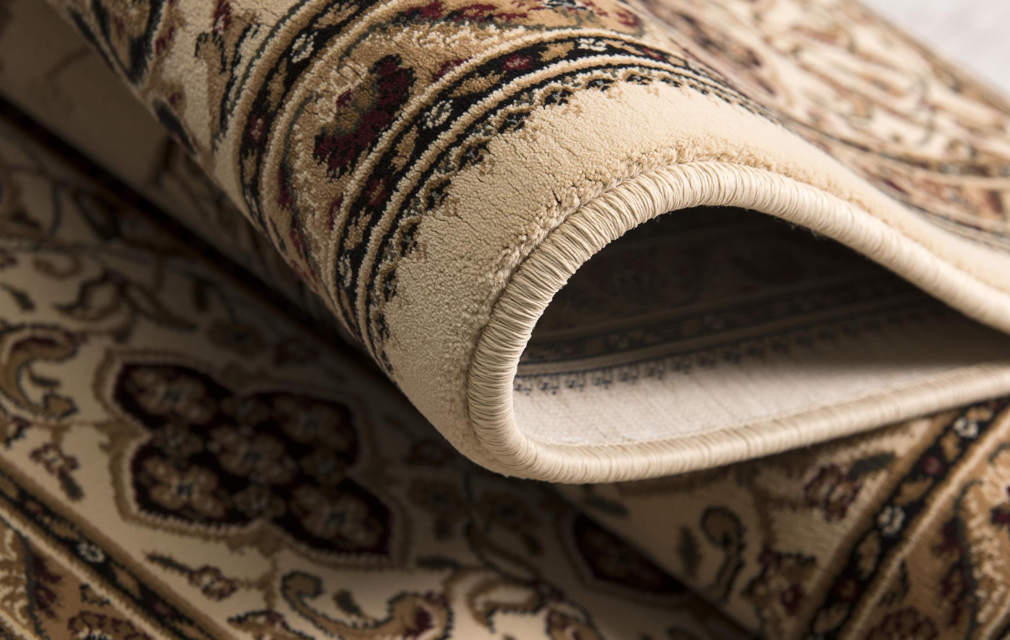 5’ Round Cream Floral Medallion Area Rug