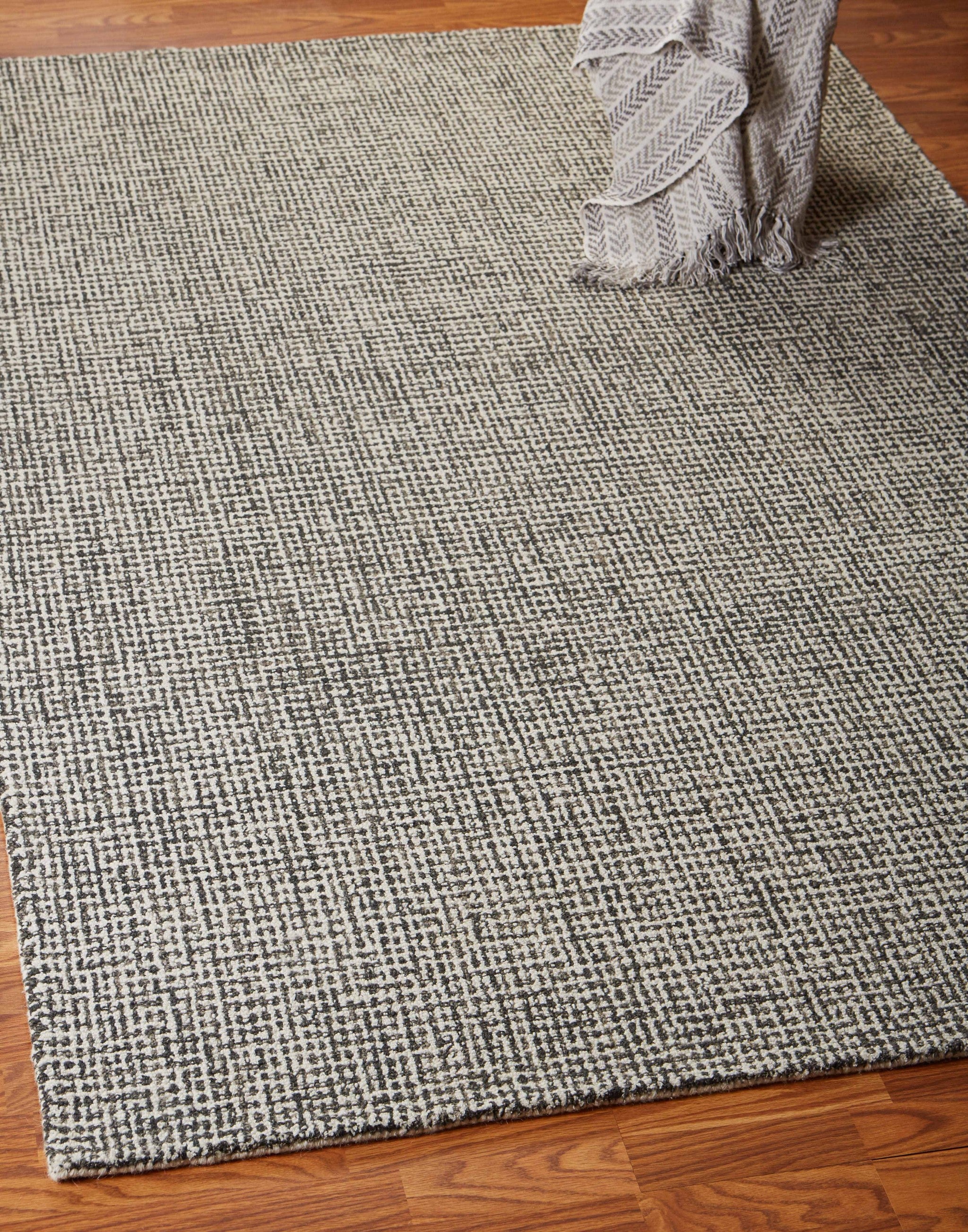 5’ x 8’ Gray Interwoven Maze Area Rug