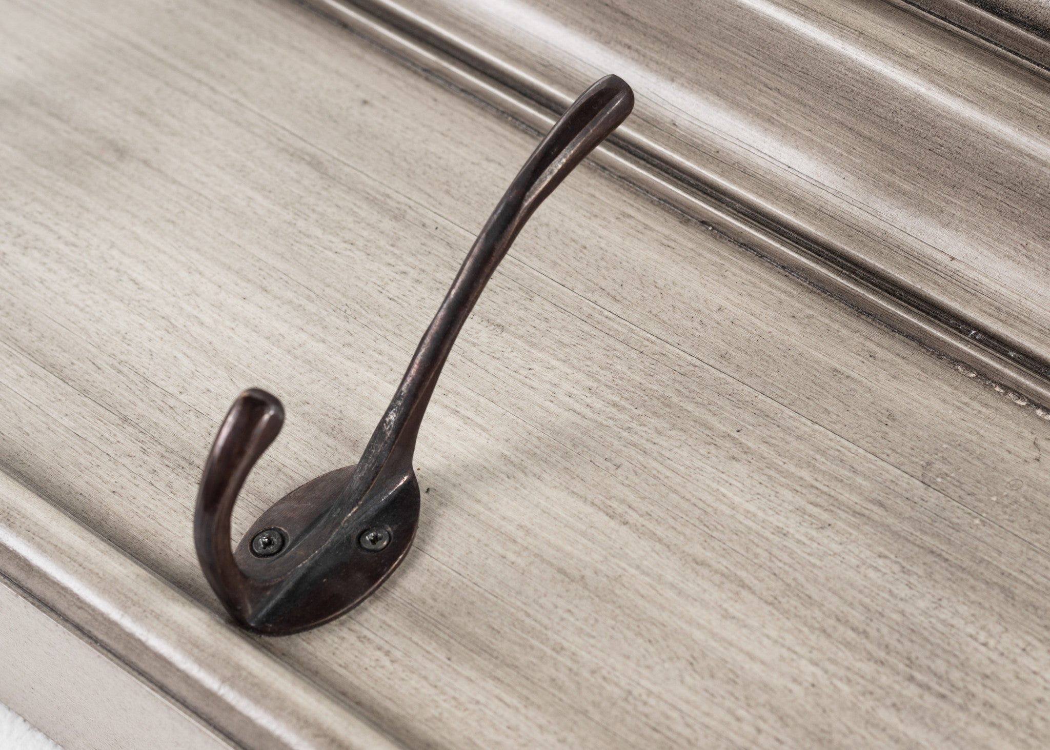 Rustic Antiqued Ivory Wood Four Hook Hanging Coat Rack