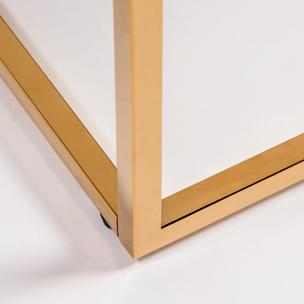 白色和金色高光咖啡桌