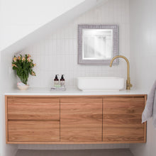 Espejo cuadrado de madera sintética gris cálido