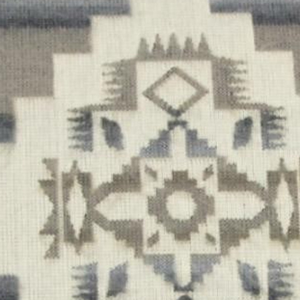 Funda de almohada hecha a mano del sudoeste gris claro ultrasuave de 20"