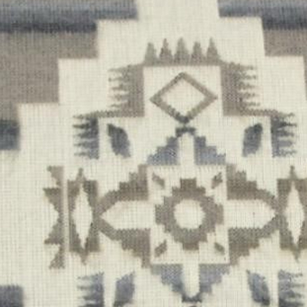 Funda de almohada hecha a mano del sudoeste gris claro ultrasuave de 20"