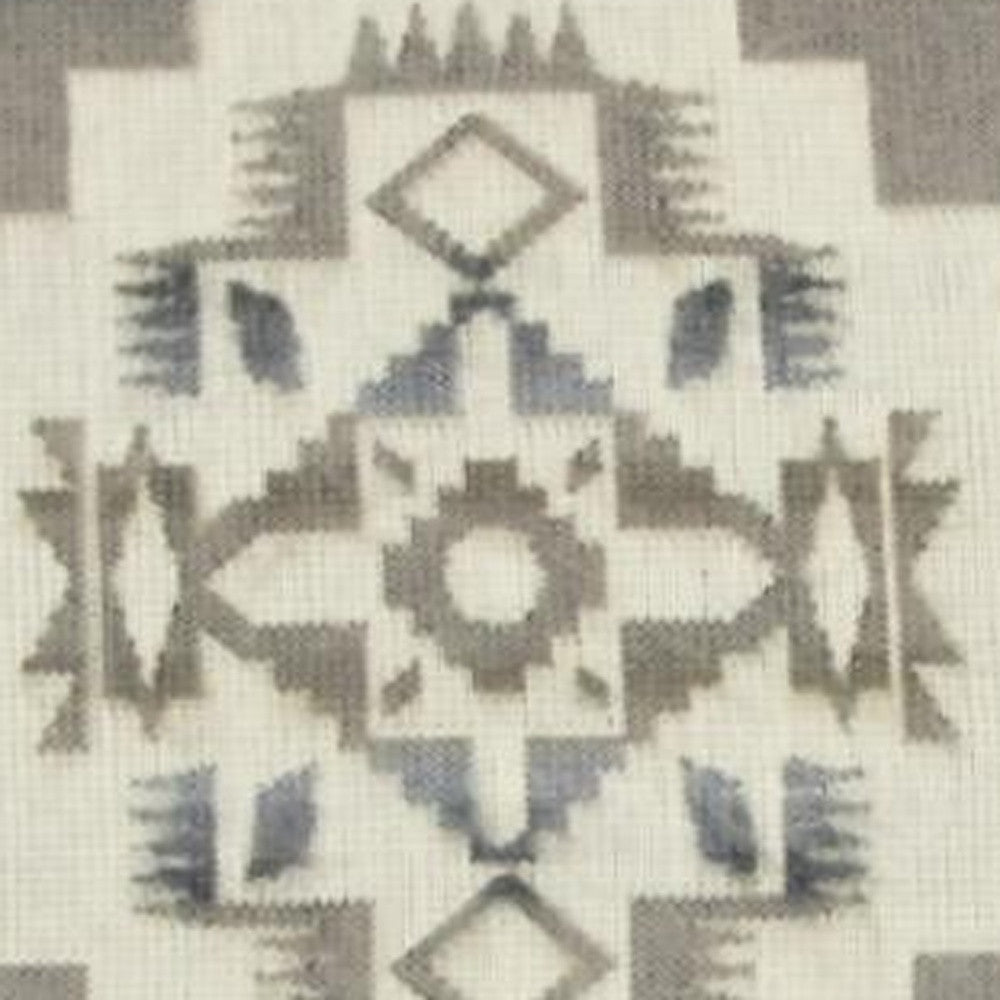 Funda de almohada hecha a mano del sudoeste gris claro ultrasuave de 20"