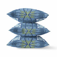 Cojín de gamuza Boho con círculo cósmico azul y blanco de 16.0 in