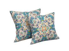 18 英寸 X 18 英寸米白色和藍色抽象吹縫絨面革抱枕