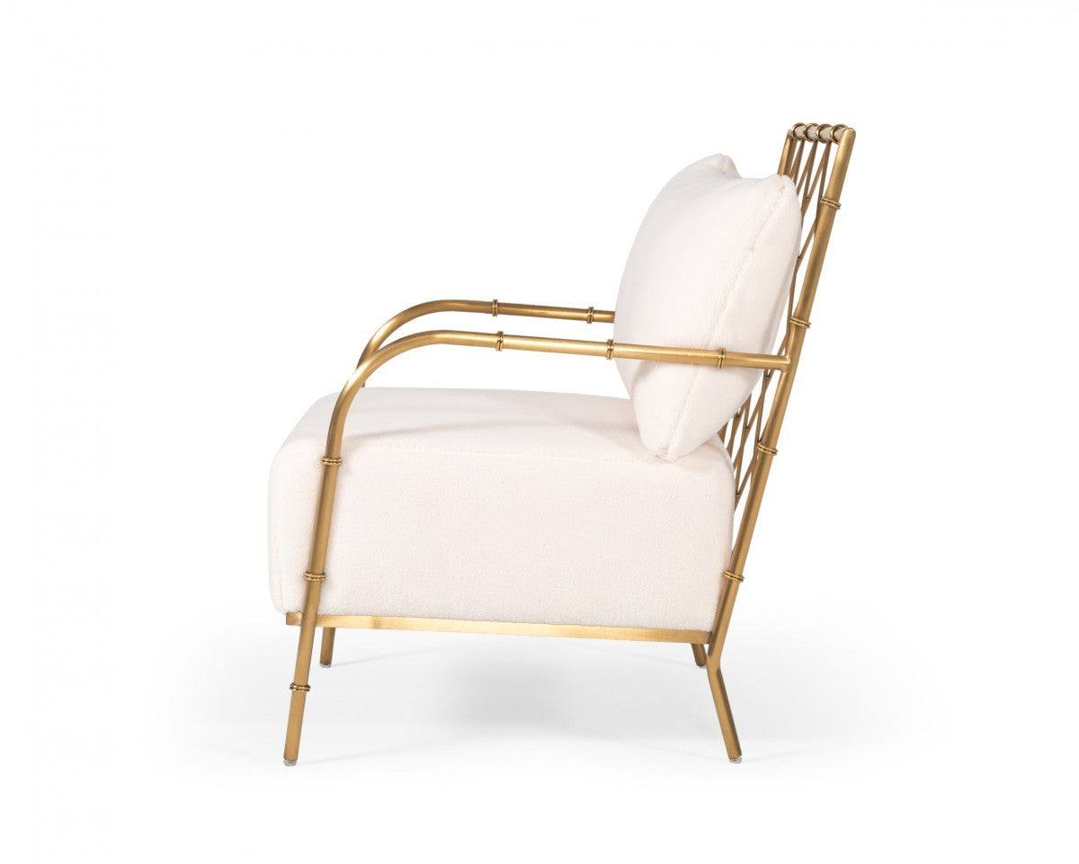 Elegante silla decorativa con estructura en A de terciopelo blanco y dorado