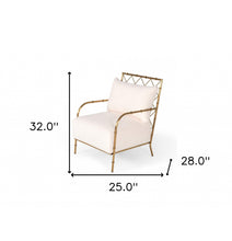 Elegante silla decorativa con estructura en A de terciopelo blanco y dorado