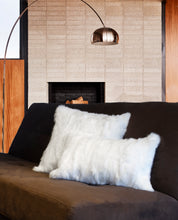 Juego de dos cojines de piel natural con cremallera de conejo blanco de 18.0 in.