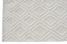 Ivory Diamond Lattice Modern Area Rug - 5’ x 7’