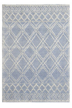 5’ x 7’ Blue Ivory Tribal Geometric Pattern Area Rug