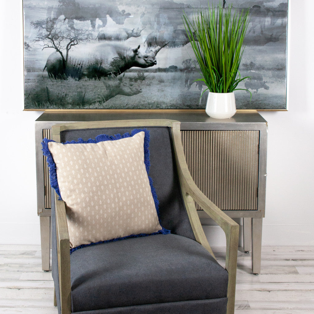 20" x 20" 米色和粉色編織方形特色抱枕