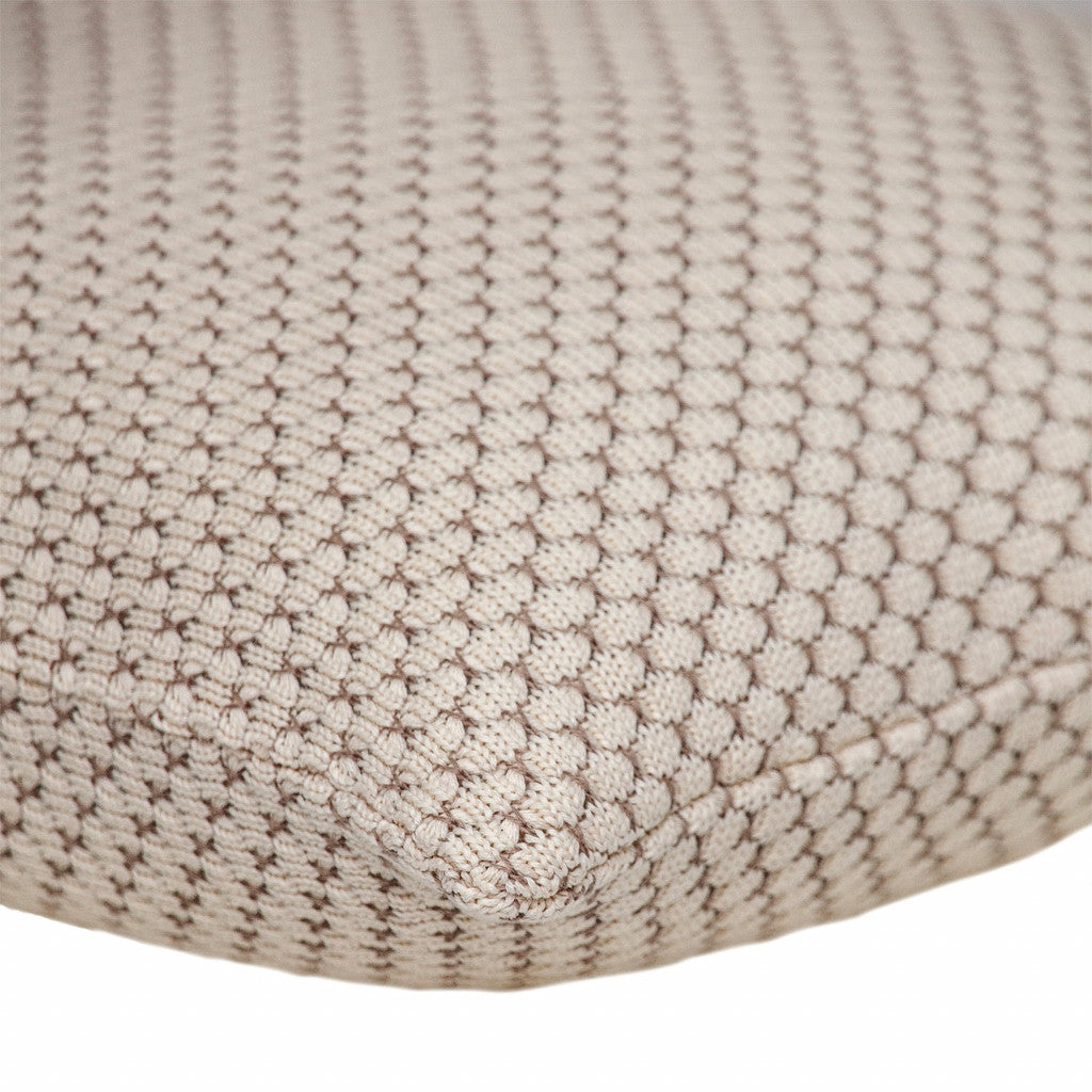 20" x 20" 米色和粉色編織方形特色抱枕