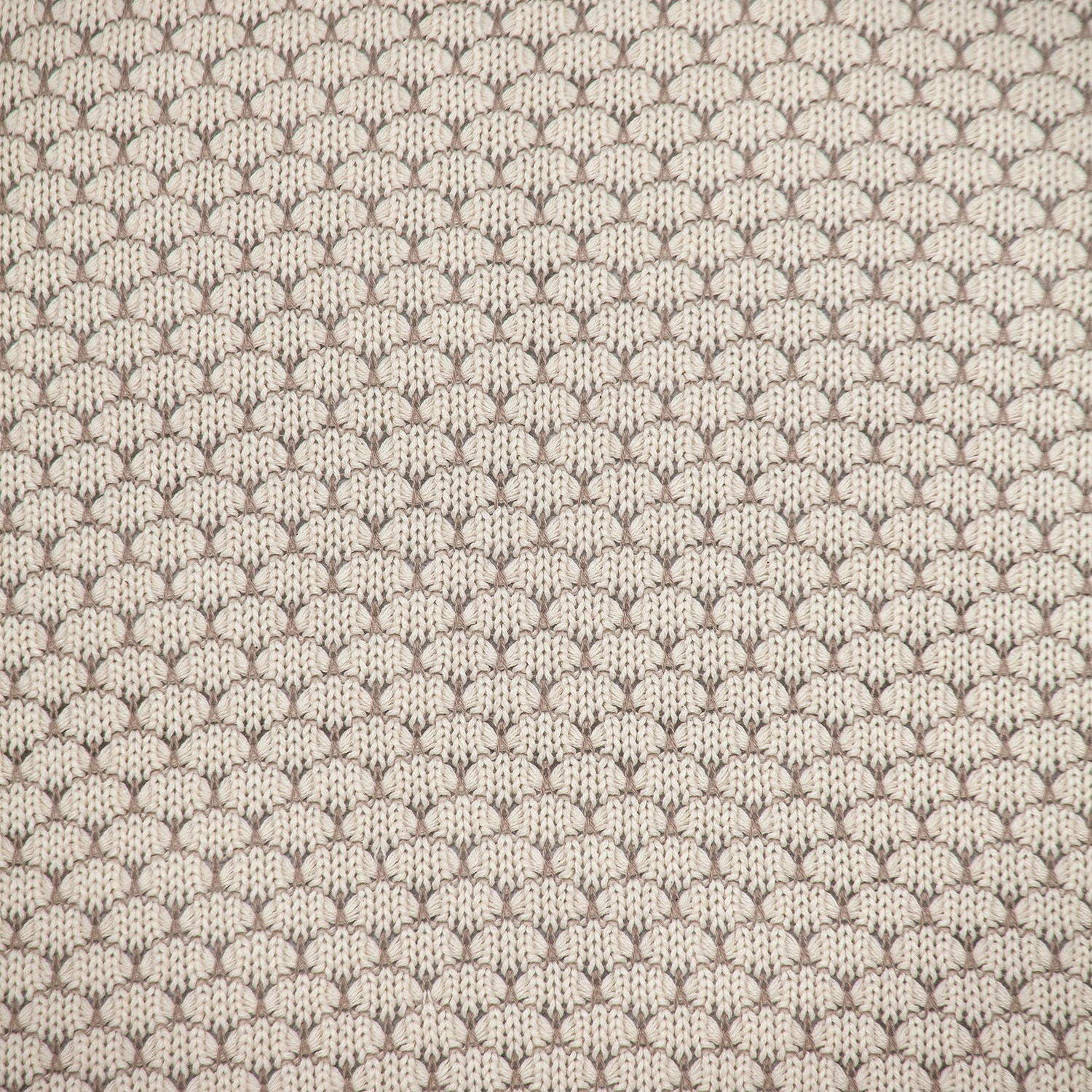 20" x 20" 米色和粉色編織方形特色抱枕