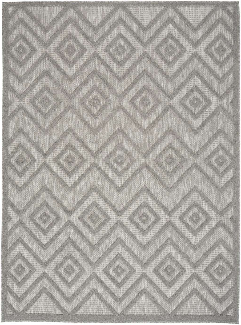 5' X 7' Silver Grey Argyle Indoor Outdoor Area Rug