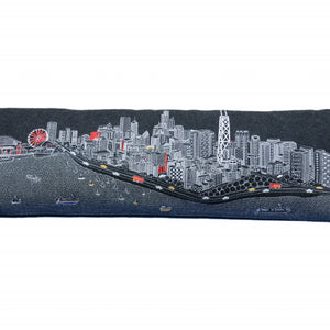 45" Black Chicago Nighttime Skyline Lumbar Cojín Decorativo