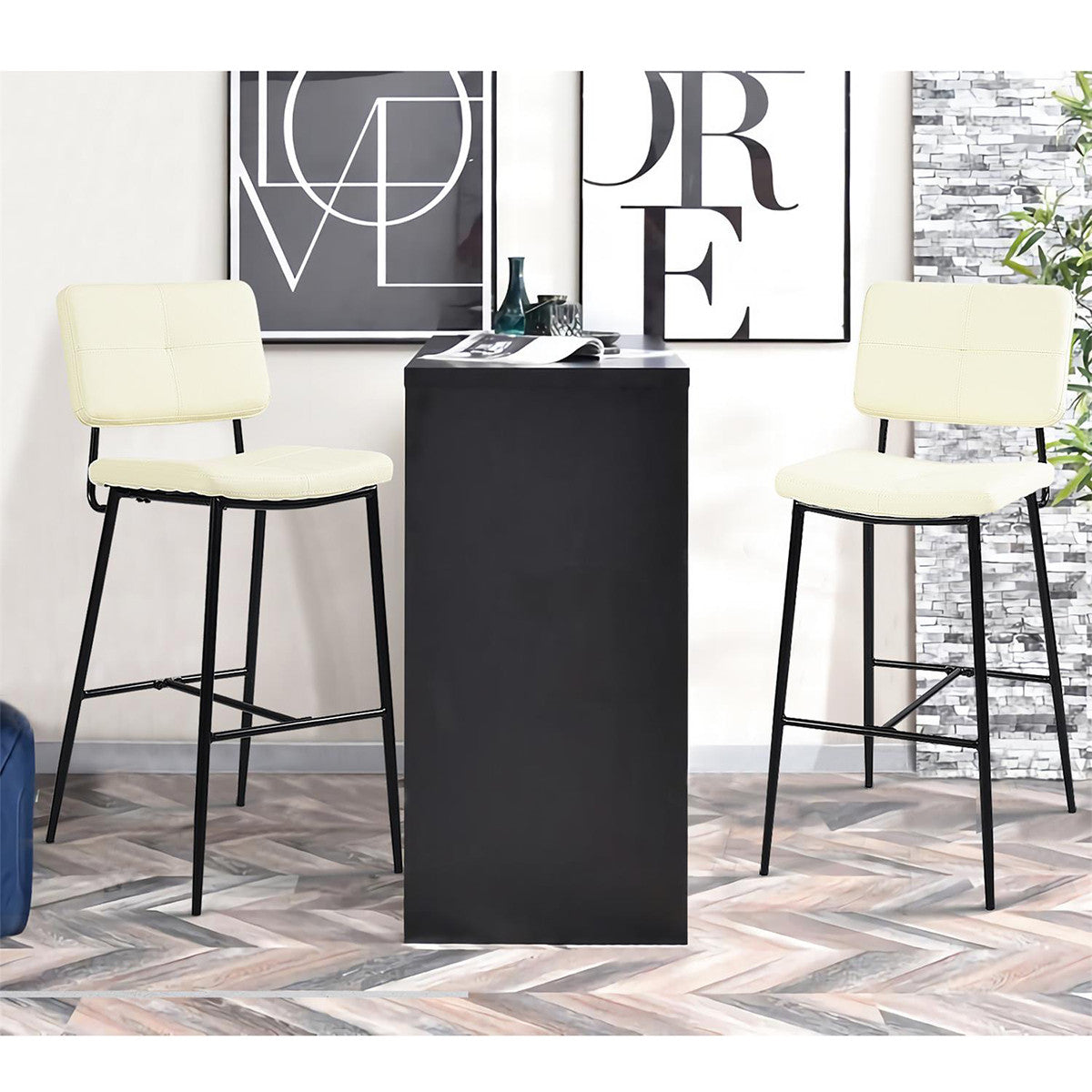 Juego de dos sillas altas de 41" de piel sintética color crema y respaldo bajo negras