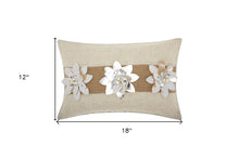 12 英寸 X 18 英寸銀色拉鍊滌綸聖誕抱枕