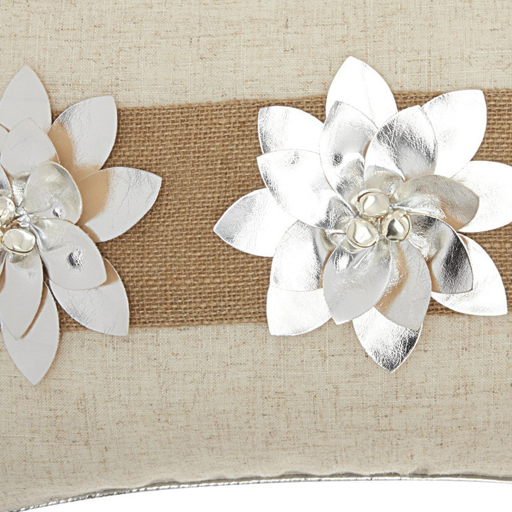 12 英寸 X 18 英寸銀色拉鍊滌綸聖誕抱枕