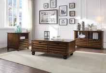 Mesa auxiliar cuadrada de madera de roble de 26