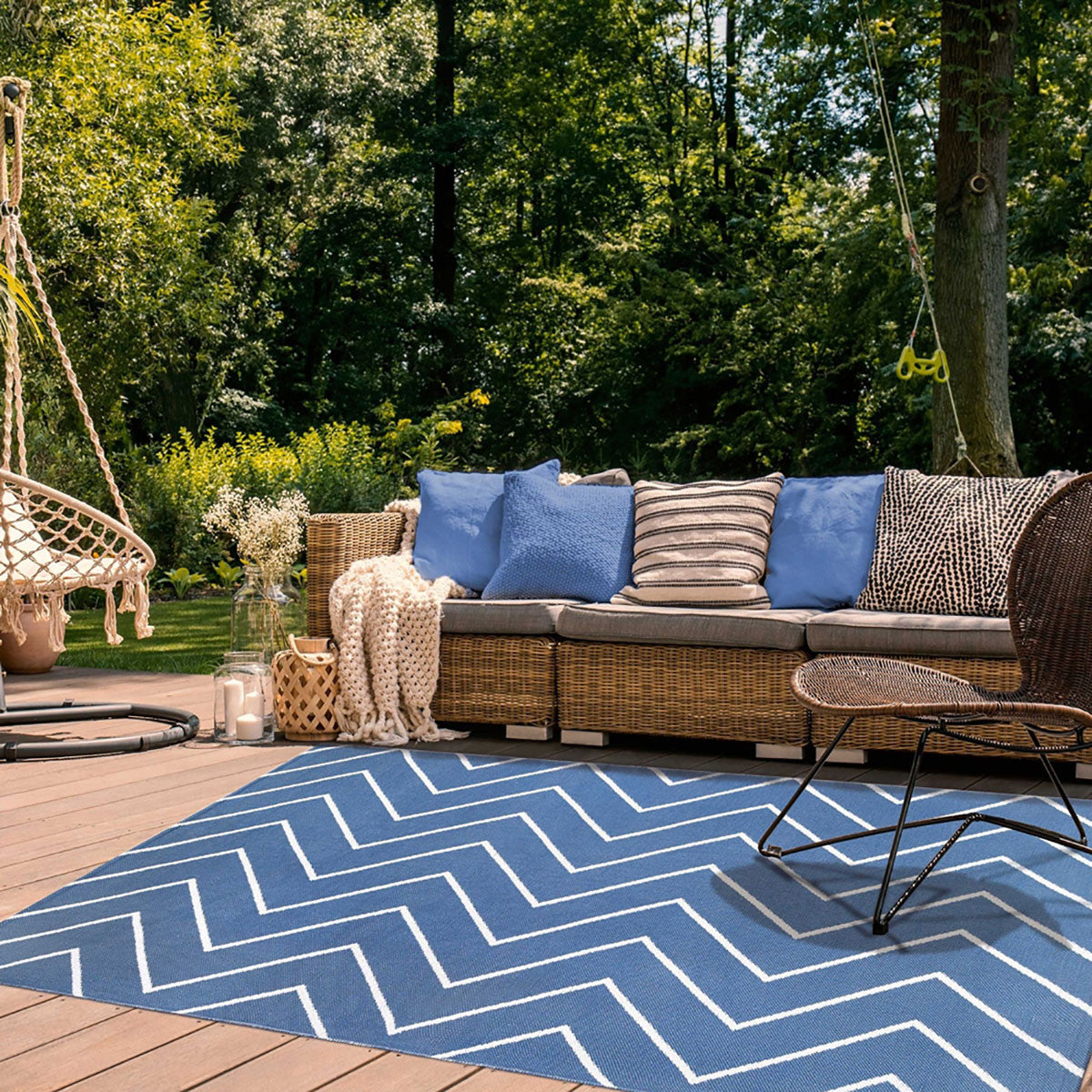 6' X 9' Navy Blue Waves Stain Resistant Indoor Outdoor Area Rug