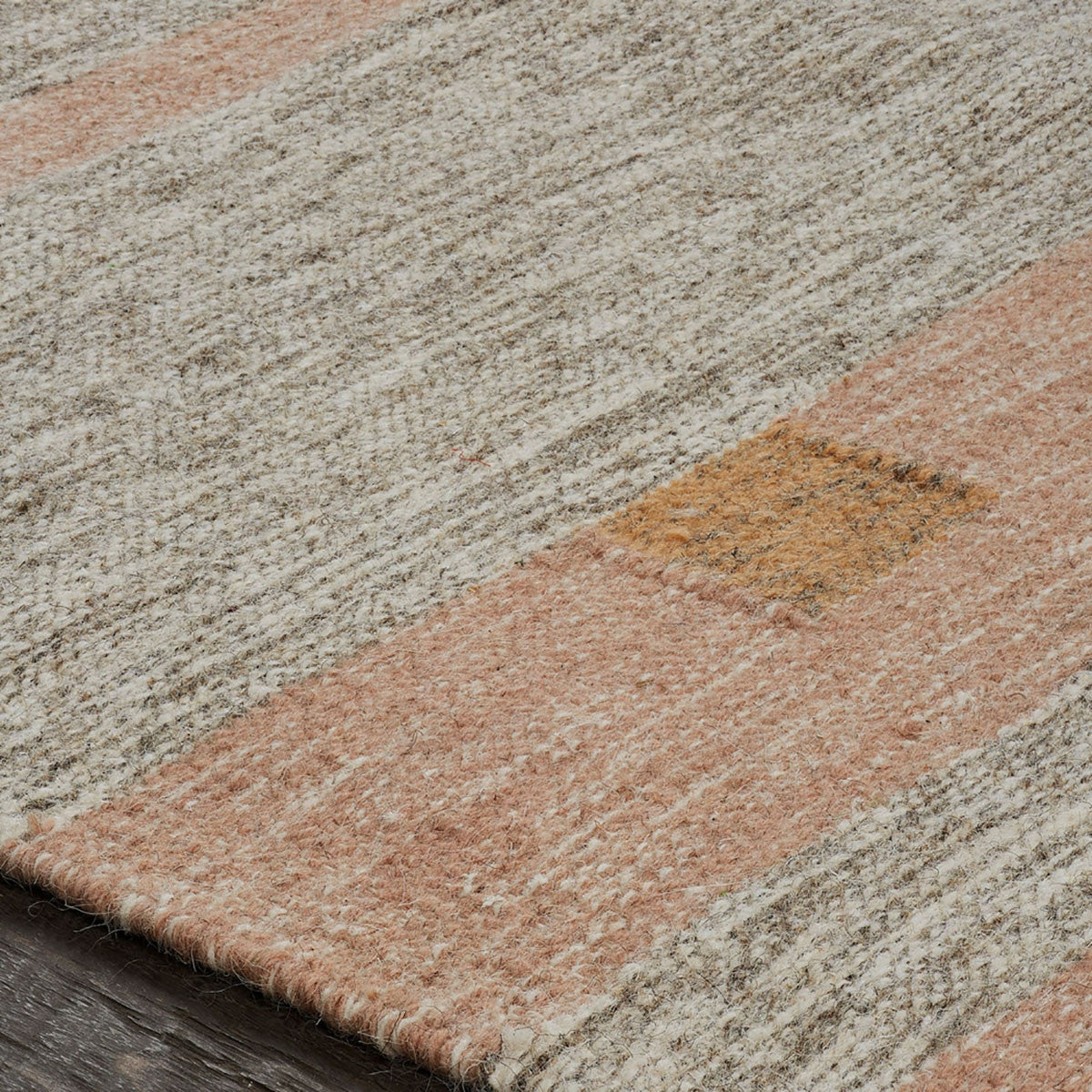 2' X 3' Vanilla Cream Geometric Flatweave Handmade Stain Resistant Area Rug With Fringe