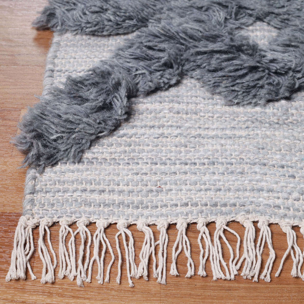 10' Silver And Grey Wool Geometric Flatweave Handmade Stain Resistant Runner Rug With Fringe