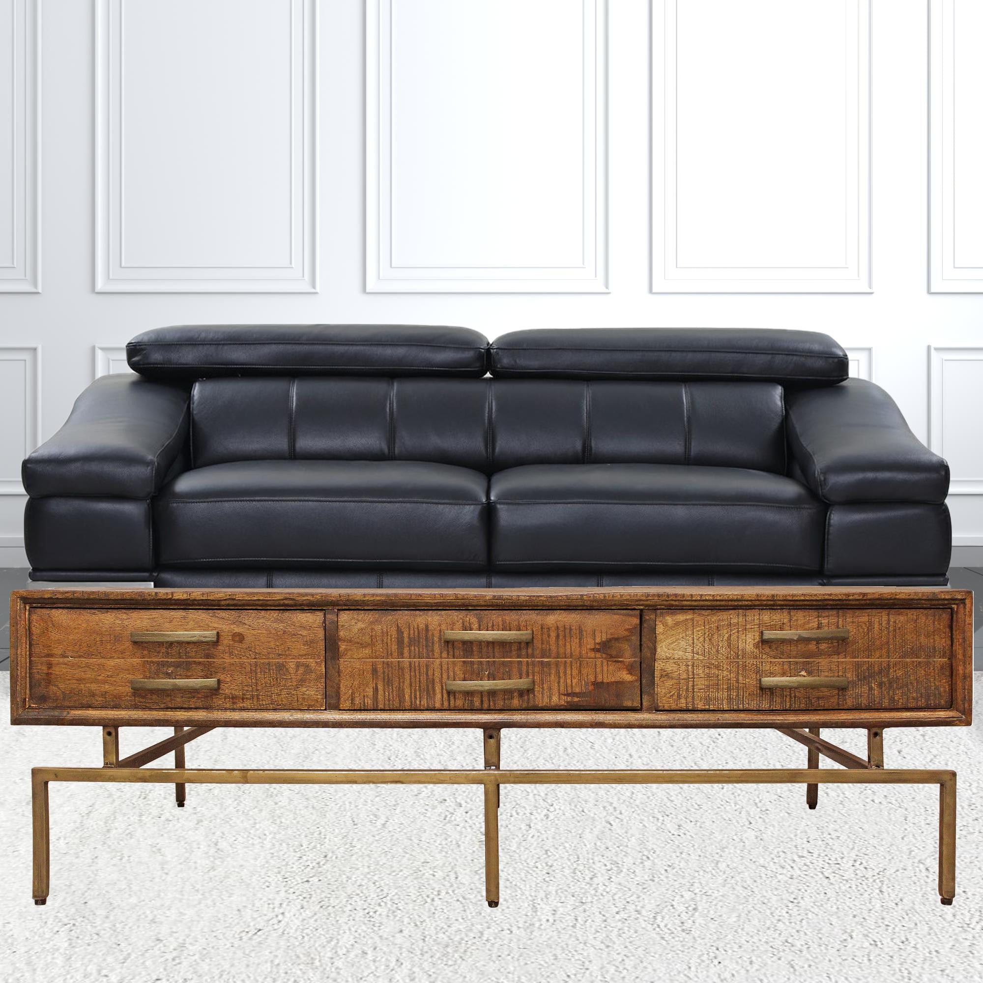 Mesa de centro de almacenamiento envejecida rectangular de latón y madera maciza marrón de 56"